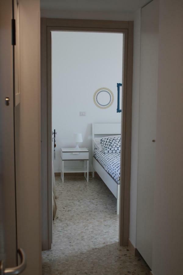 Apartament Simply House In Bari Zewnętrze zdjęcie