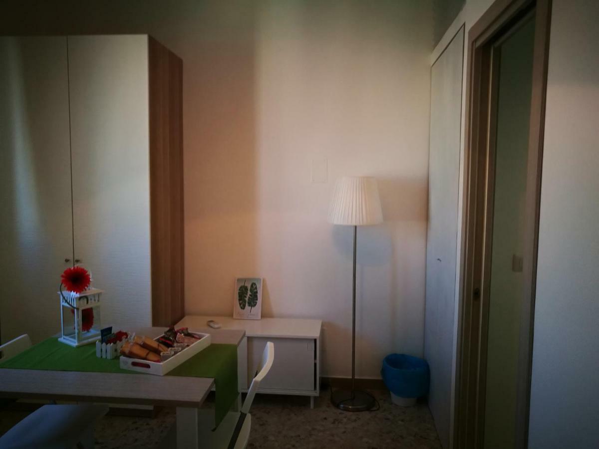 Apartament Simply House In Bari Zewnętrze zdjęcie
